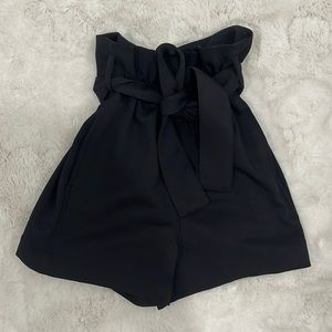 Black Aritzia Wilfred paper bag shorts